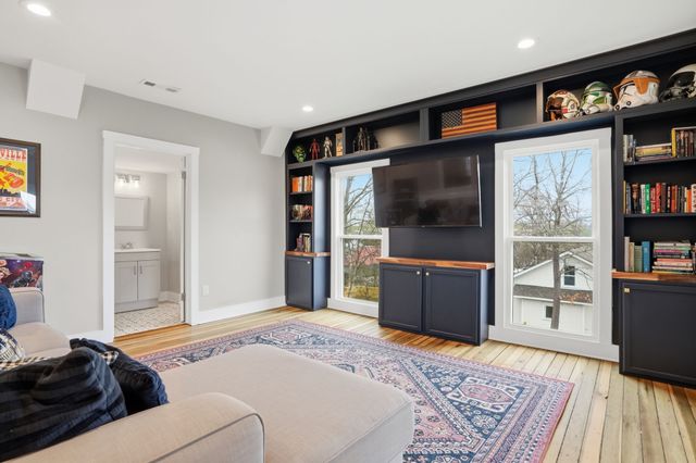 412 E Rickert Ave, Dickson, TN 37055