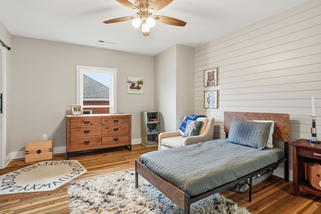 412 E Rickert Ave, Dickson, TN 37055