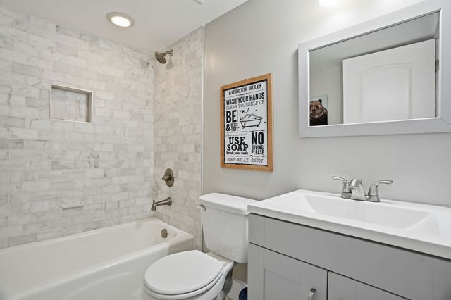 412 E Rickert Ave, Dickson, TN 37055