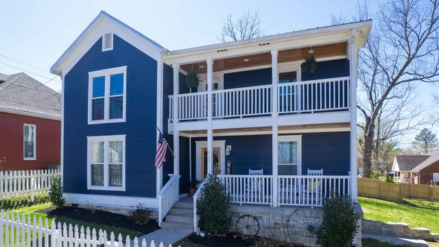 412 E Rickert Ave, Dickson, TN 37055