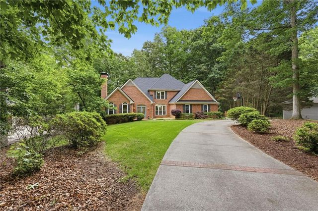 5215 Overbend Trail, Suwanee, GA 30024