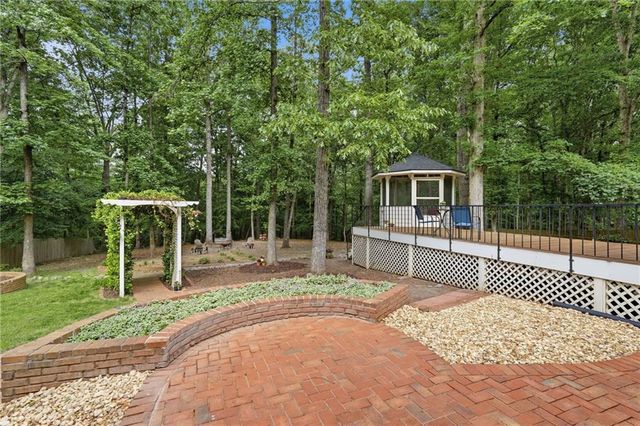 5215 Overbend Trail, Suwanee, GA 30024