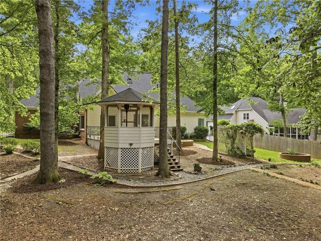 5215 Overbend Trail, Suwanee, GA 30024