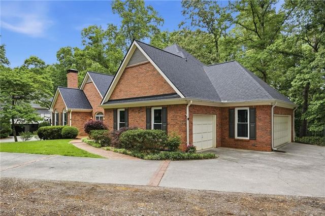 5215 Overbend Trail, Suwanee, GA 30024