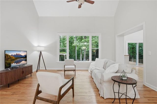 5215 Overbend Trail, Suwanee, GA 30024