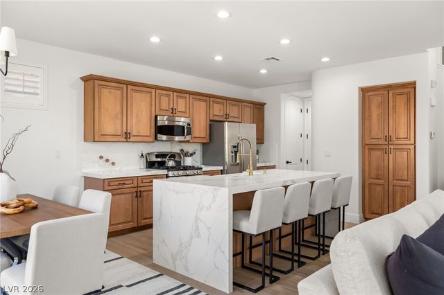 11248 CORSICA MIST Avenue, Las Vegas, NV 89135
