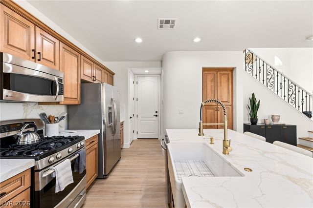 11248 CORSICA MIST Avenue, Las Vegas, NV 89135