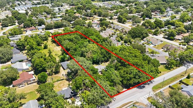 2675 E WASHINGTON AVENUE, Eustis, FL 32726