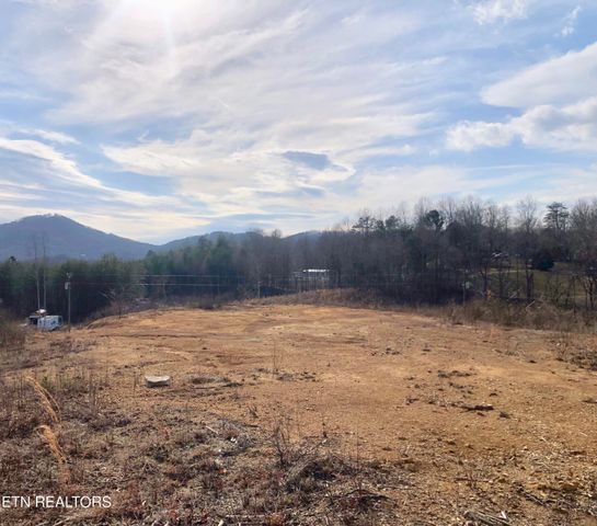 524 Wiggins Rd, Tellico Plains, TN 37385