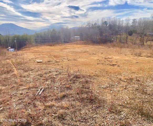 524 Wiggins Rd, Tellico Plains, TN 37385