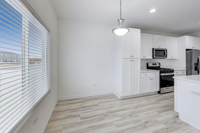 1234 Gillespie Lane 1234, Yorkville, IL 60560