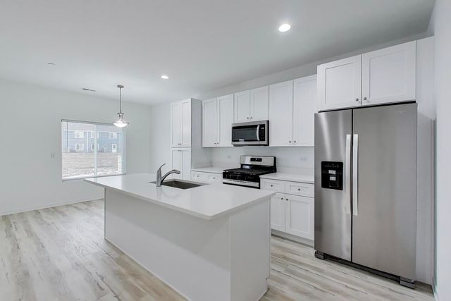 1234 Gillespie Lane 1234, Yorkville, IL 60560