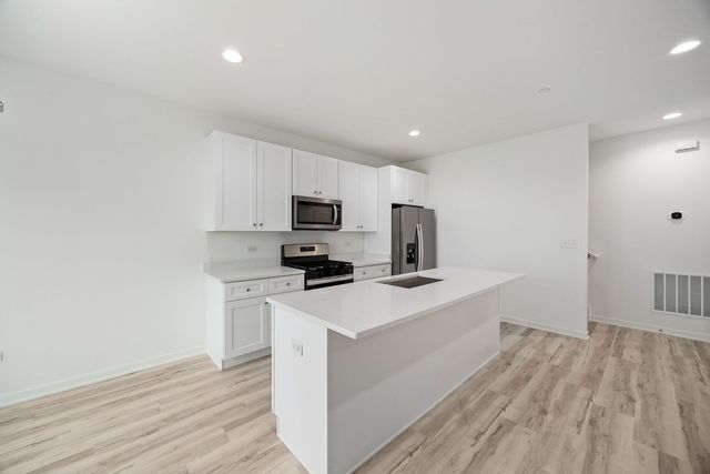 1234 Gillespie Lane 1234, Yorkville, IL 60560