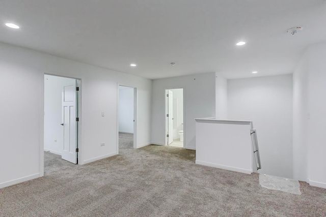 1234 Gillespie Lane 1234, Yorkville, IL 60560