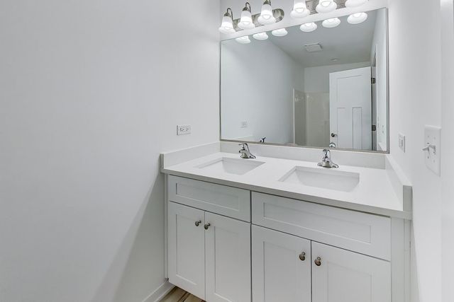 1234 Gillespie Lane 1234, Yorkville, IL 60560