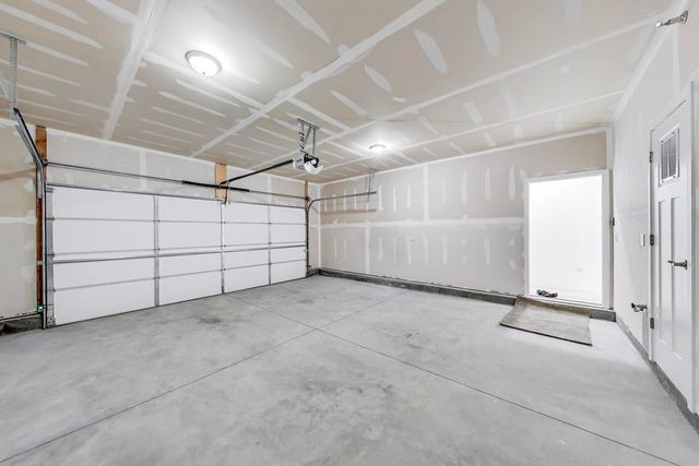 1234 Gillespie Lane 1234, Yorkville, IL 60560