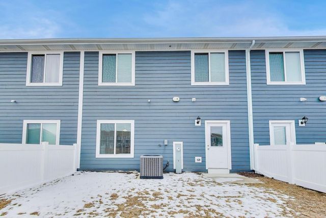 1234 Gillespie Lane 1234, Yorkville, IL 60560