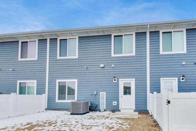 1234 Gillespie Lane 1234, Yorkville, IL 60560