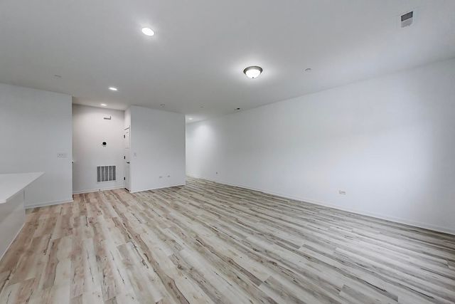 1234 Gillespie Lane 1234, Yorkville, IL 60560