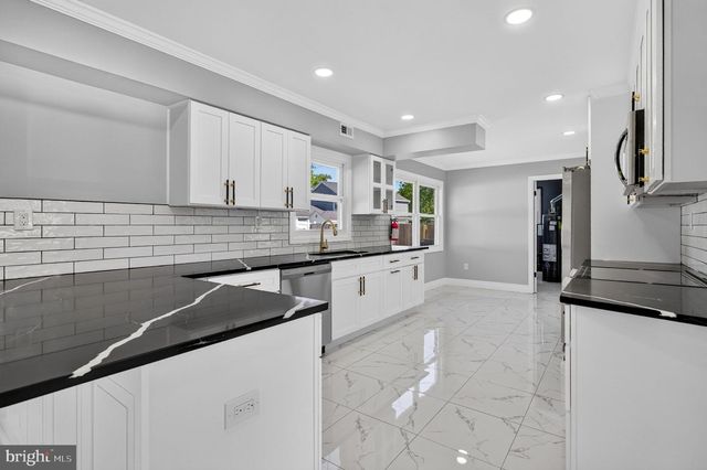 21 GARNER LN, Willingboro, NJ 08046