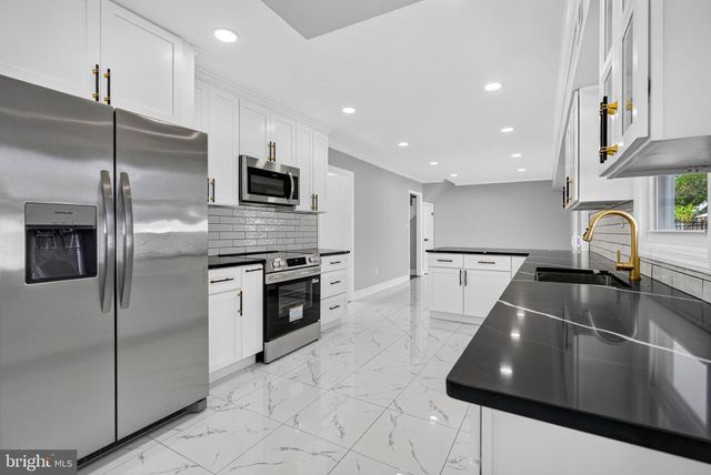 21 GARNER LN, Willingboro, NJ 08046
