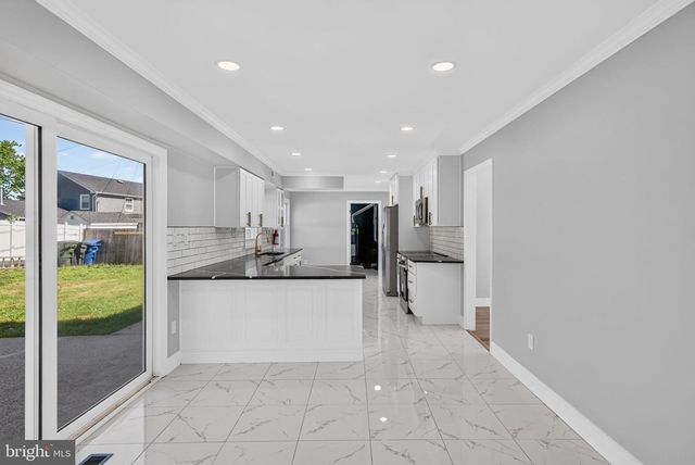 21 GARNER LN, Willingboro, NJ 08046