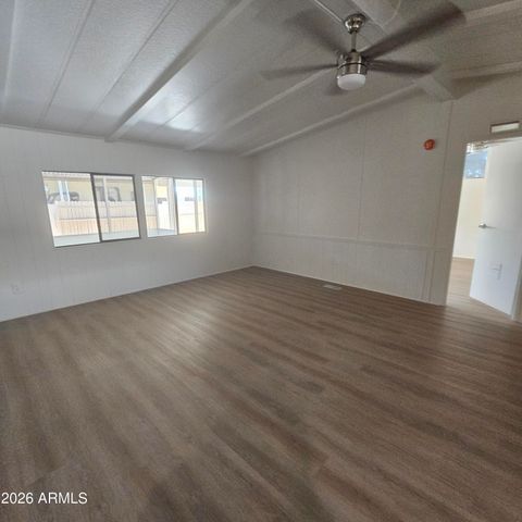 18028 N 3RD Place N, Phoenix, AZ 85022