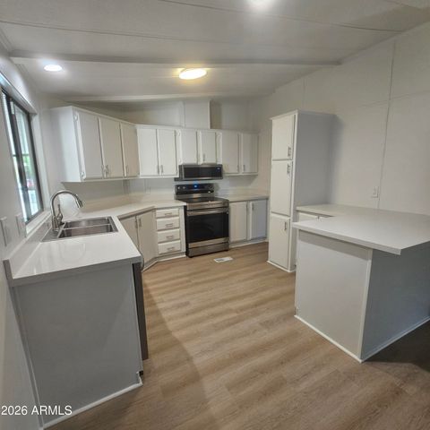 18028 N 3RD Place N, Phoenix, AZ 85022