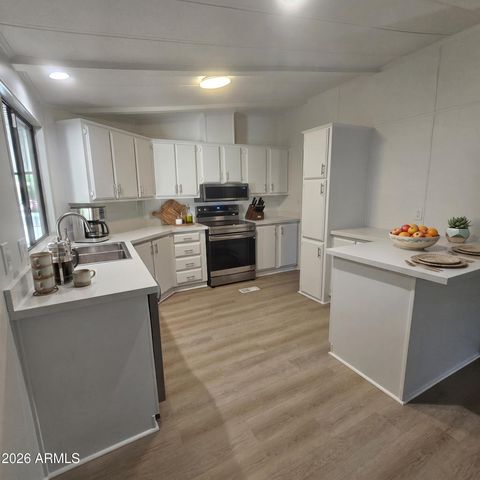 18028 N 3RD Place N, Phoenix, AZ 85022