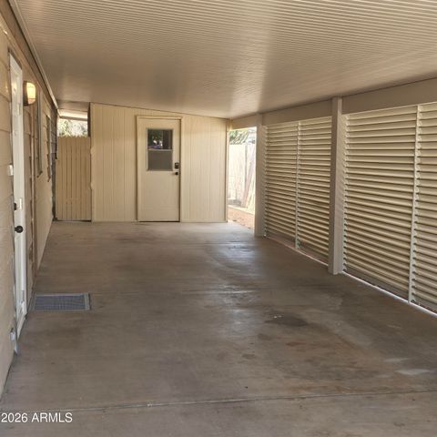 18028 N 3RD Place N, Phoenix, AZ 85022