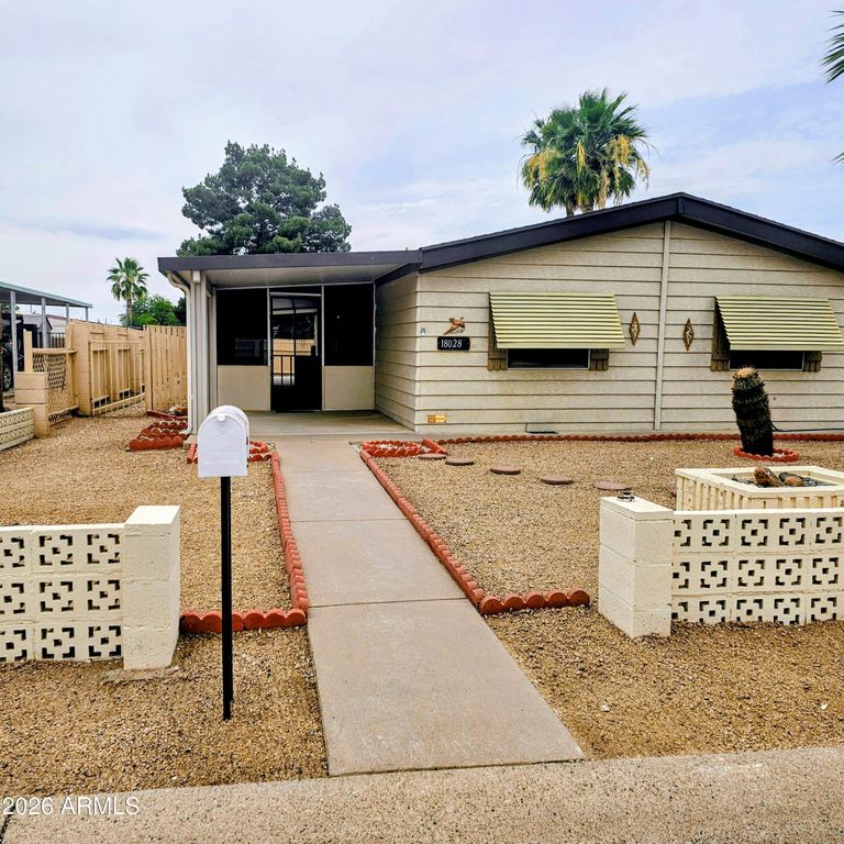 18028 N 3RD Place N, Phoenix, AZ 85022