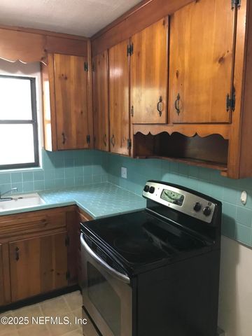 5914 MEADOW Lane, Jacksonville, FL 32277