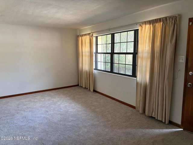 5914 MEADOW Lane, Jacksonville, FL 32277