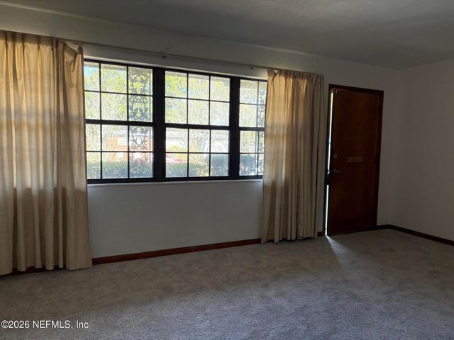 5914 MEADOW Lane, Jacksonville, FL 32277