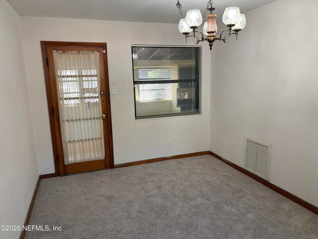 5914 MEADOW Lane, Jacksonville, FL 32277