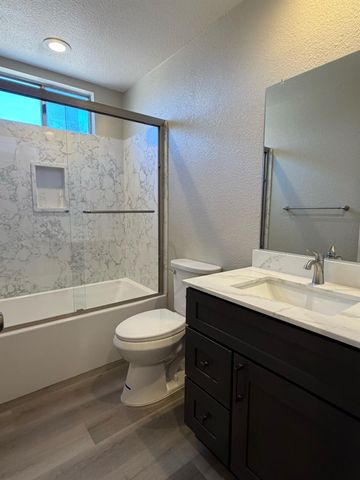 8243 Onyx Ct, Stockton, CA 95210