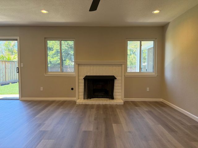 8243 Onyx Ct, Stockton, CA 95210