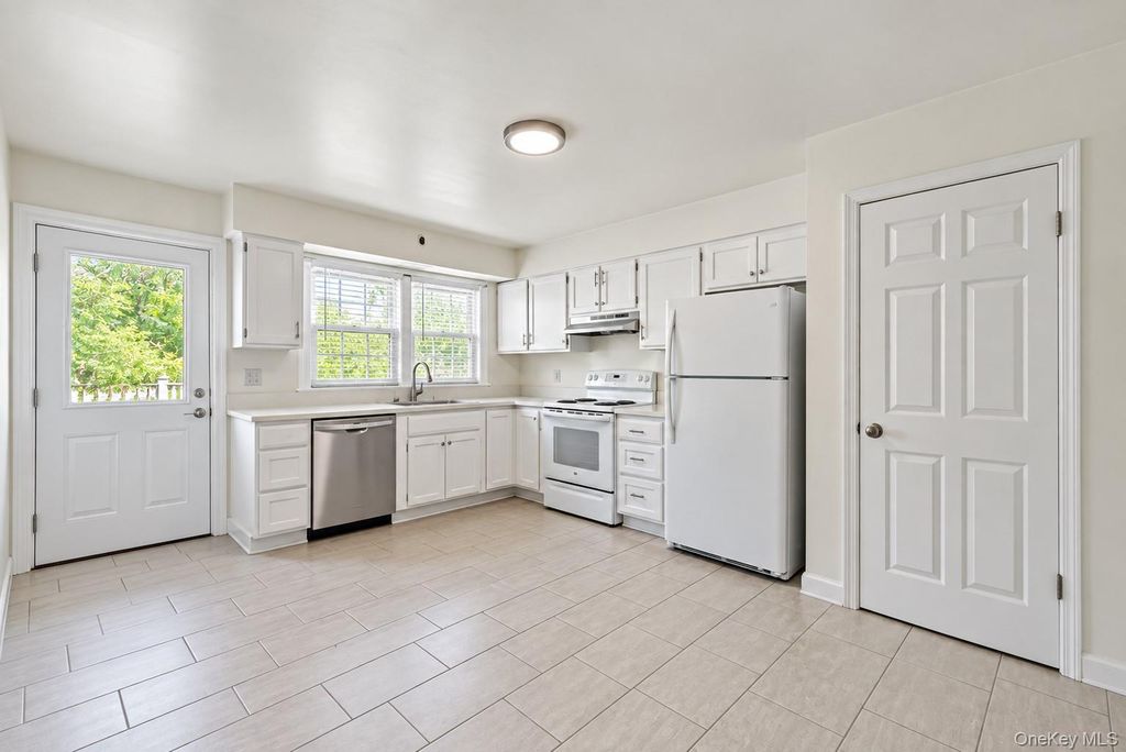 74 View Street W, Greenwich, CT 06830 — photo 5