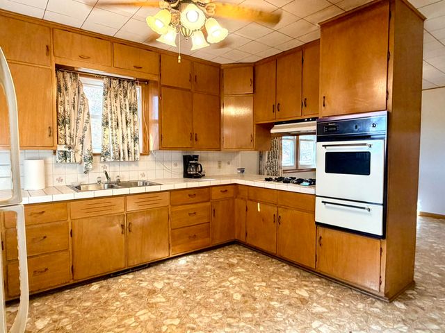 23492 Lawrence 1090, Monett, MO 65708