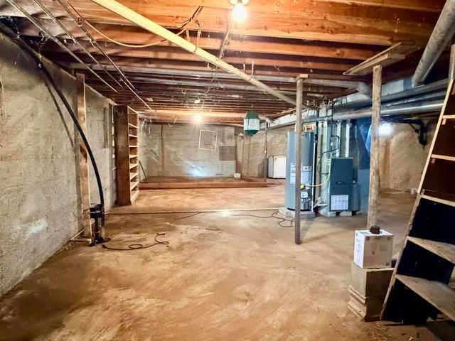 23492 Lawrence 1090, Monett, MO 65708