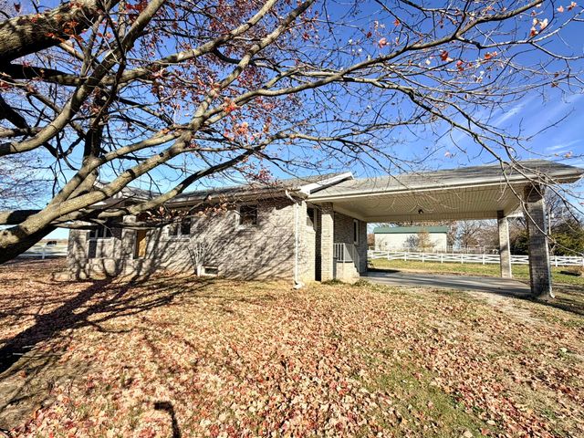 23492 Lawrence 1090, Monett, MO 65708