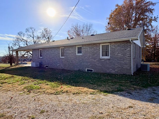 23492 Lawrence 1090, Monett, MO 65708