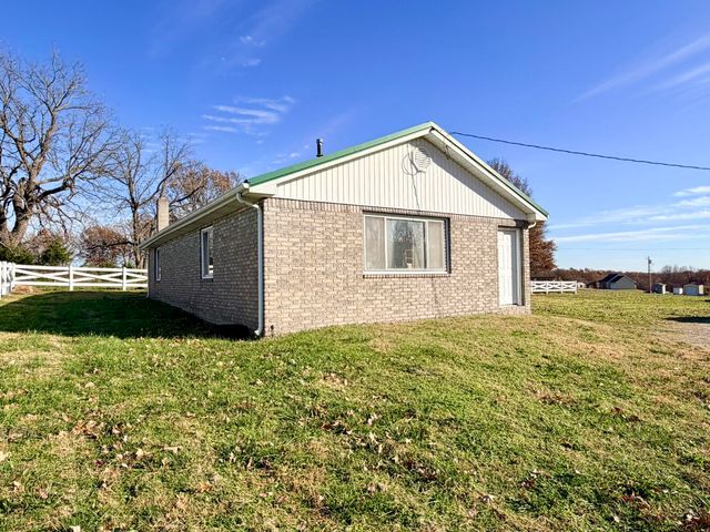 23492 Lawrence 1090, Monett, MO 65708