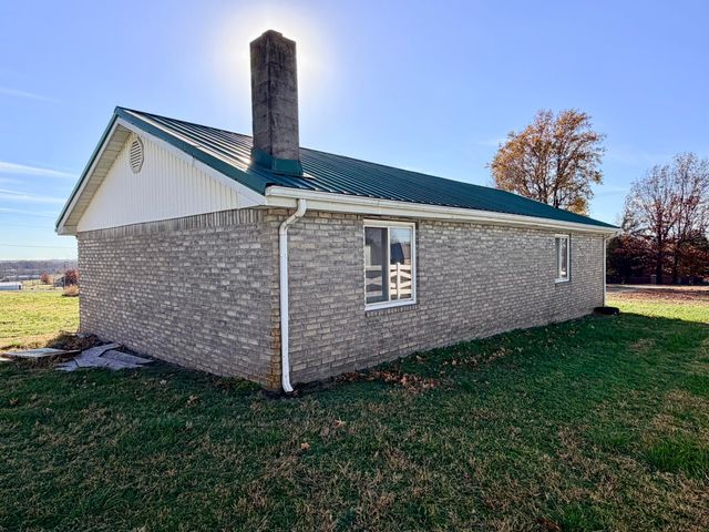 23492 Lawrence 1090, Monett, MO 65708