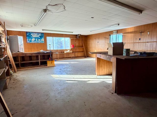 23492 Lawrence 1090, Monett, MO 65708