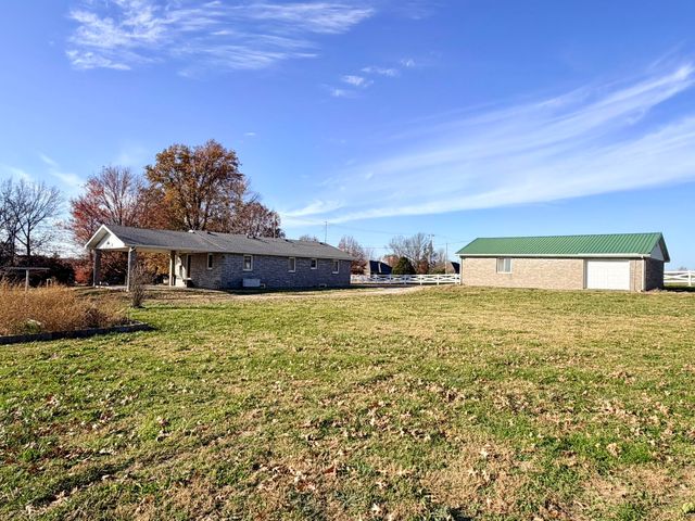 23492 Lawrence 1090, Monett, MO 65708