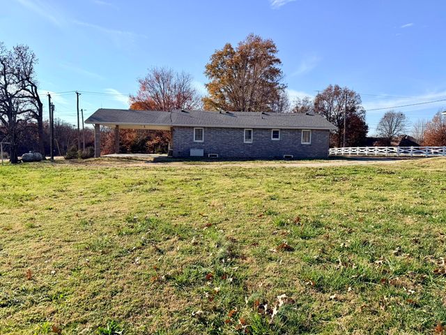 23492 Lawrence 1090, Monett, MO 65708