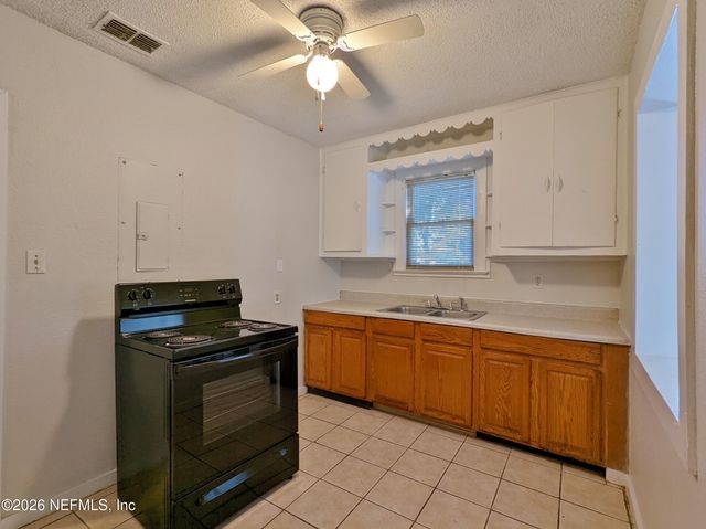 5454 TIMUQUANA Road, Jacksonville, FL 32210