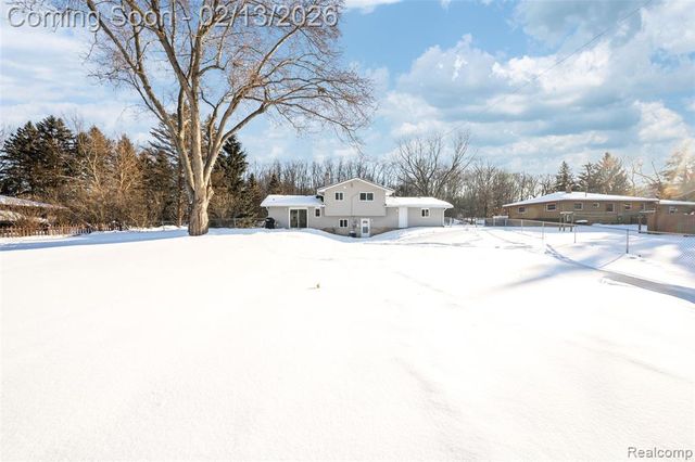 9643 Andersonville Road, Clarkston, MI 48346