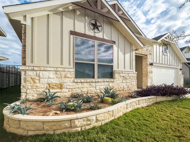 337 Alicante LN, Liberty Hill, TX 78642